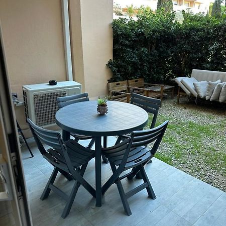 Apartmán Studio Cabine Avec Jardin Canet-en-Roussillon Exteriér fotografie